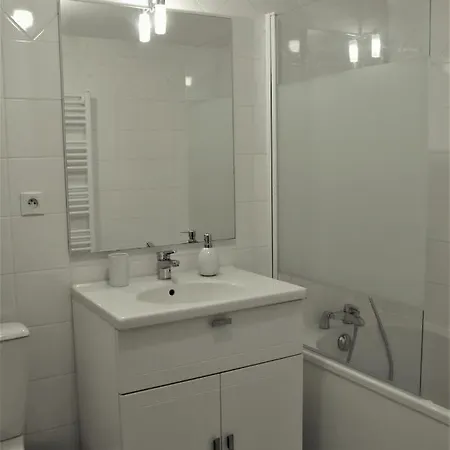 Le Vieux Pont 3* Saint-Julien (Rhone)