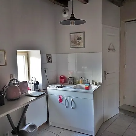 Le Vieux Pont Bed & Breakfast 3*